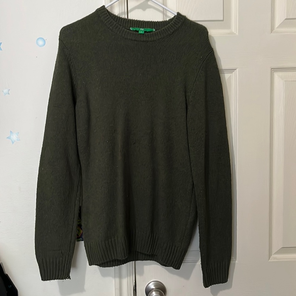 Small Dark Green Knit Sweater.